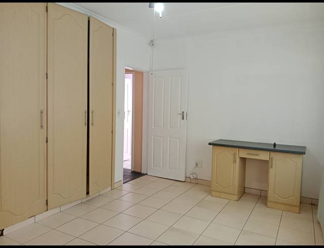 3 BEDROOM FREEHOLD FOR SALE IN RAISETHORPE